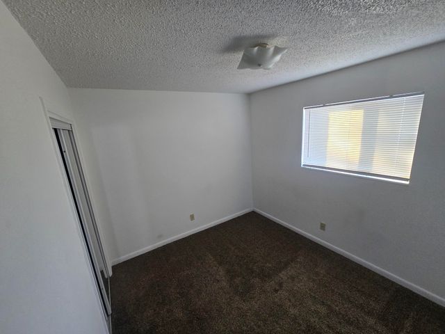 2211 Leonard Street SE, Rio Rancho, NM 87124