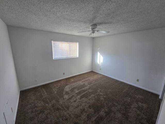 2211 Leonard Street SE, Rio Rancho, NM 87124