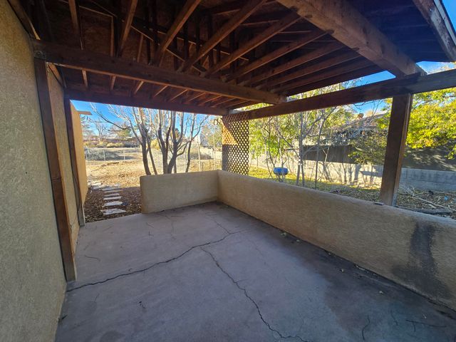 2211 Leonard Street SE, Rio Rancho, NM 87124