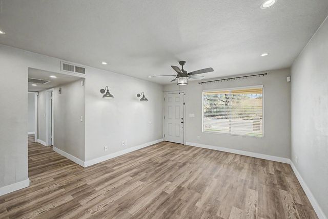 4048 E Dahlia Drive, Phoenix, AZ 85032