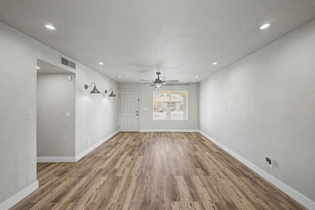 4048 E Dahlia Drive, Phoenix, AZ 85032