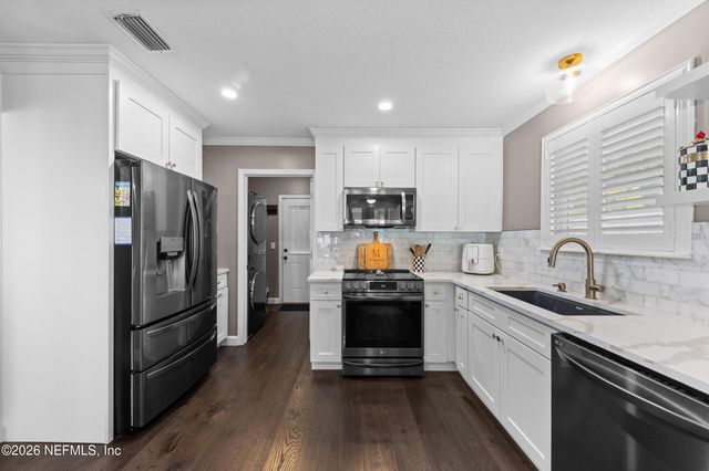 7030 ST AUGUSTINE Road, Jacksonville, FL 32217