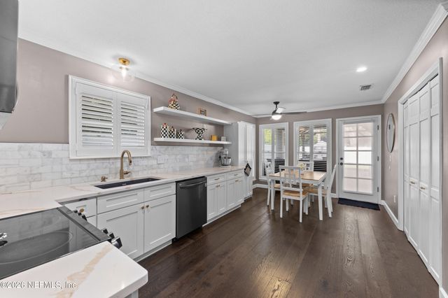 7030 ST AUGUSTINE Road, Jacksonville, FL 32217