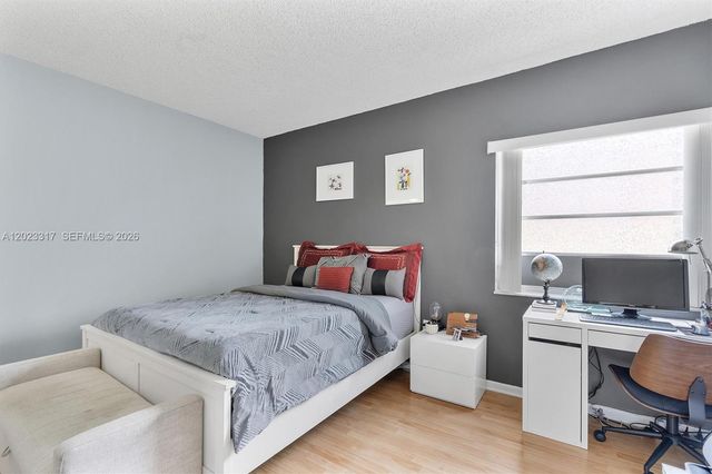 399 NW 72nd Ave 104, Miami, FL 33126