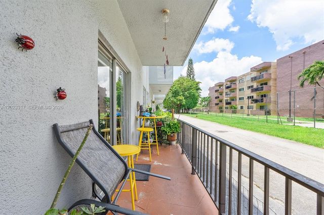 399 NW 72nd Ave 104, Miami, FL 33126