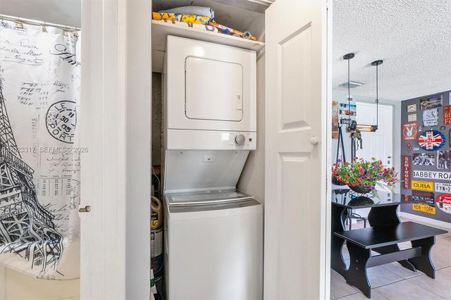 399 NW 72nd Ave 104, Miami, FL 33126