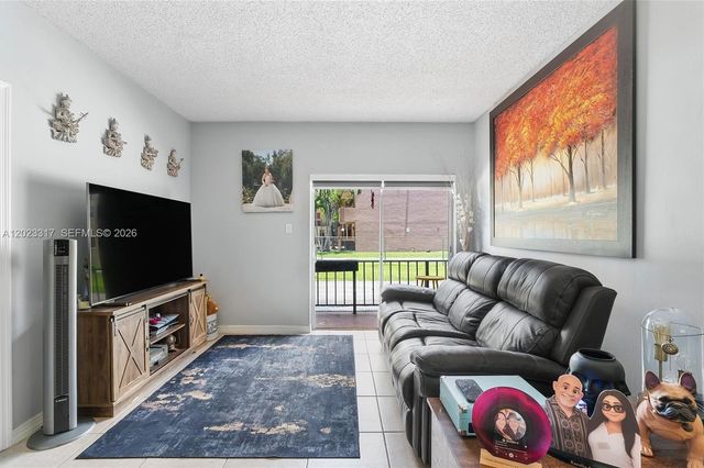 399 NW 72nd Ave 104, Miami, FL 33126
