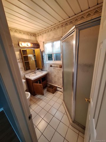 5 Julia Circle, East Setauket, NY 11733