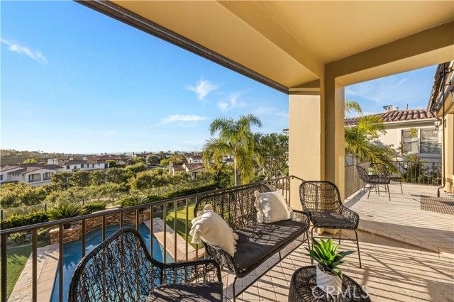 9 Vista Alberi, Newport Coast, CA 92657