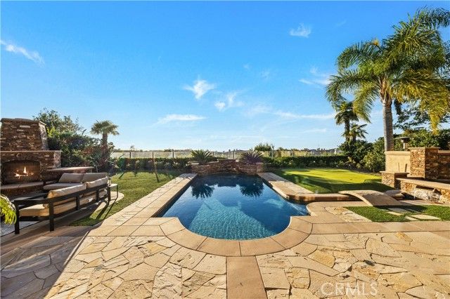 9 Vista Alberi, Newport Coast, CA 92657