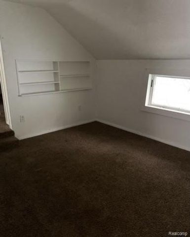 128 E Lakeview Avenue, Flint, MI 48503