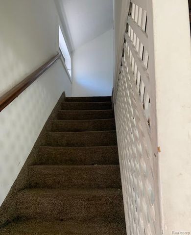 128 E Lakeview Avenue, Flint, MI 48503