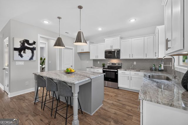 922 Homepark Circle, Buford, GA 30518