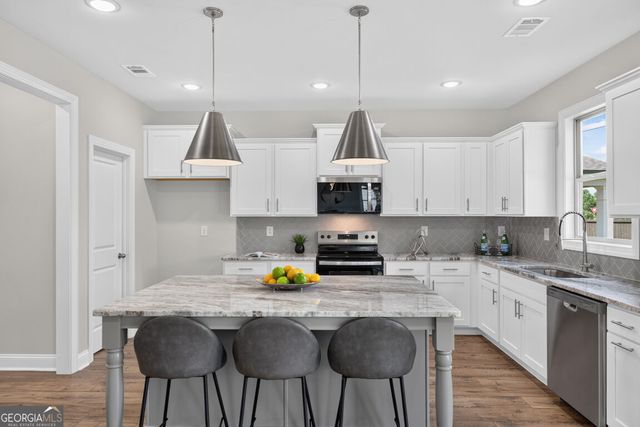922 Homepark Circle, Buford, GA 30518