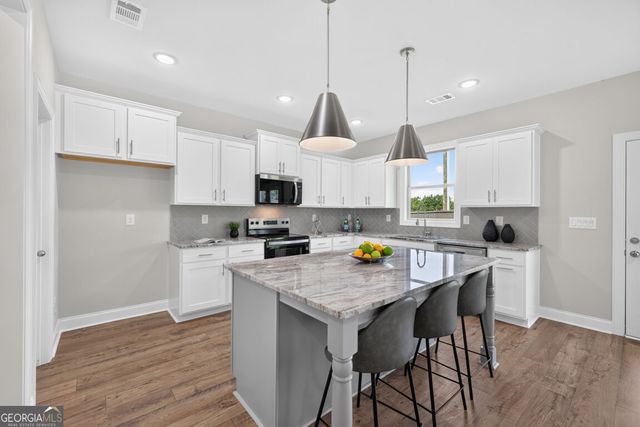 922 Homepark Circle, Buford, GA 30518