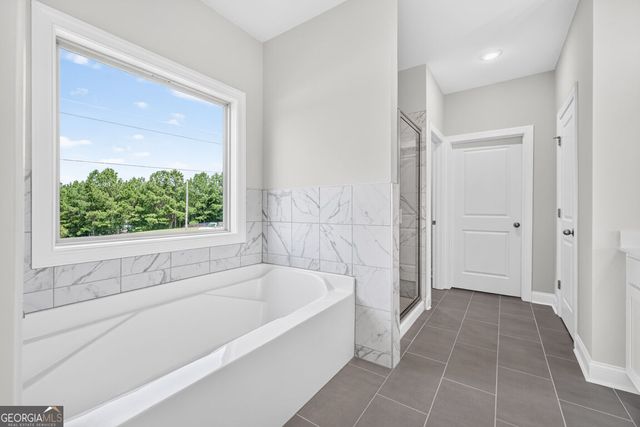 922 Homepark Circle, Buford, GA 30518