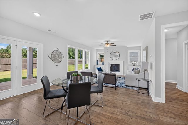 922 Homepark Circle, Buford, GA 30518