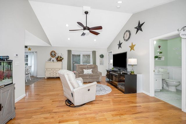 5 Patriot Way, Lowell, MA 01854