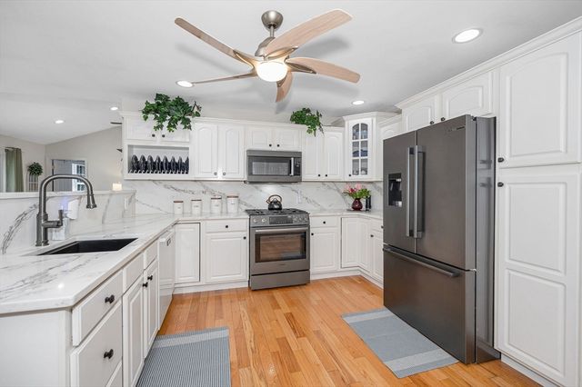 5 Patriot Way, Lowell, MA 01854