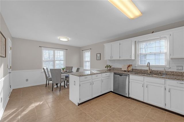 3387 Chatsworth Way, Powder Springs, GA 30127