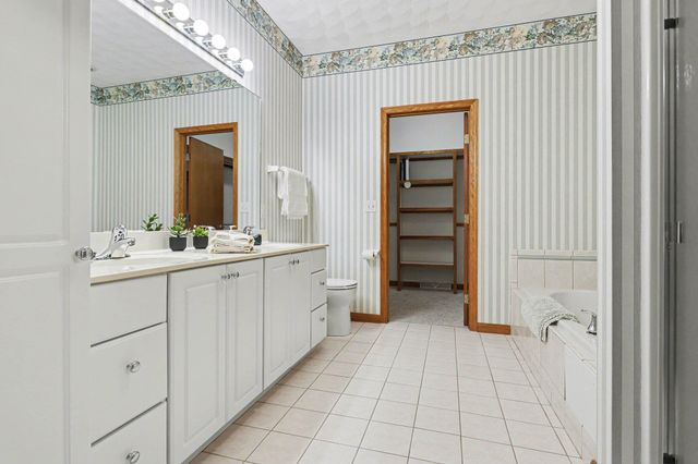 109 Brighton Park, Battle Creek City, MI 49015