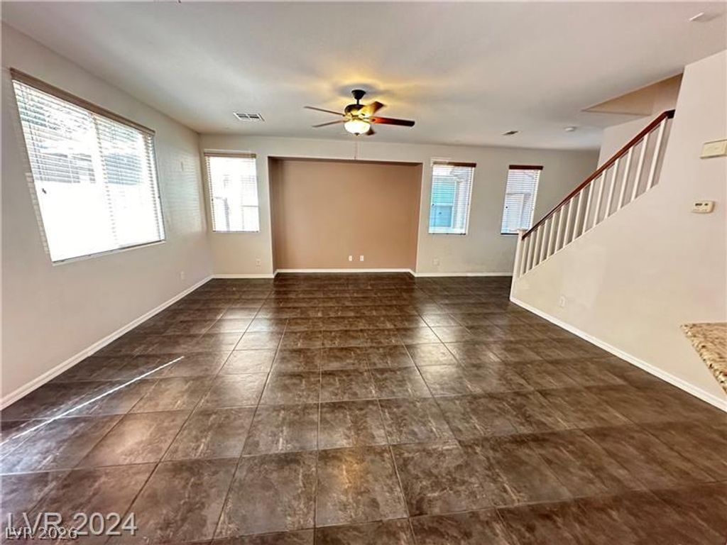 545 NEWBERRY SPRINGS Drive, Las Vegas, NV 89148 — photo 5