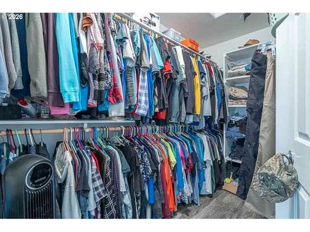 715 SHADOWWOOD Loop, Keizer, OR 97303