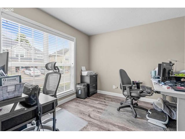 715 SHADOWWOOD Loop, Keizer, OR 97303