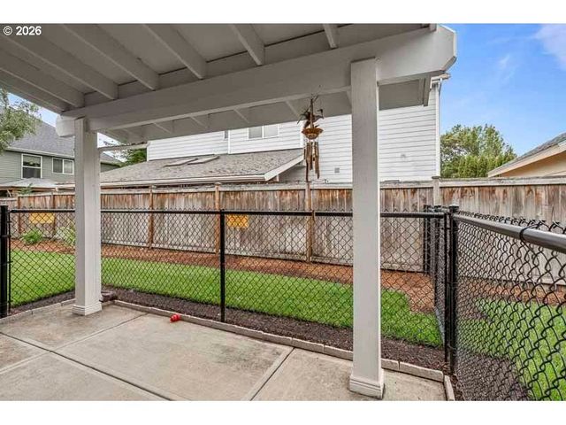 715 SHADOWWOOD Loop, Keizer, OR 97303