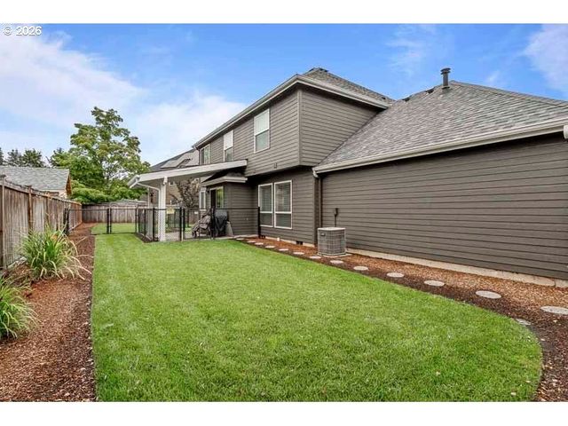 715 SHADOWWOOD Loop, Keizer, OR 97303