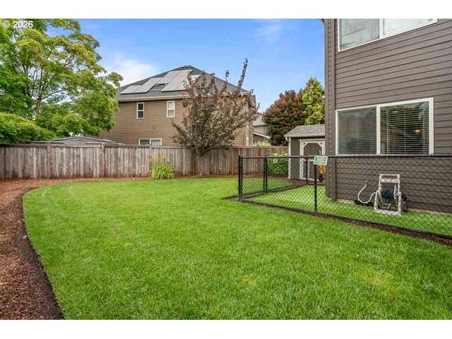 715 SHADOWWOOD Loop, Keizer, OR 97303