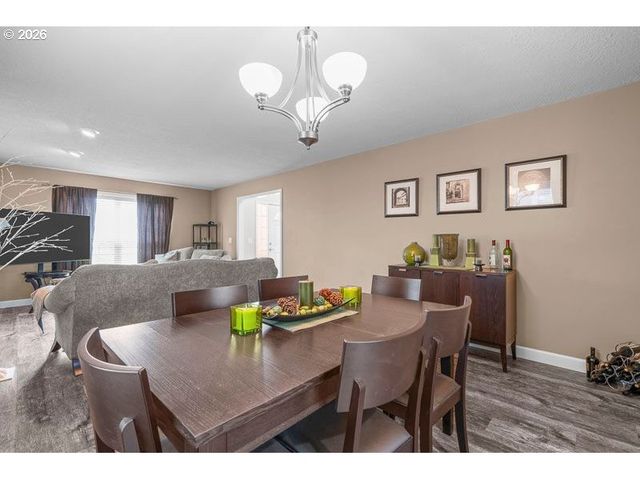 715 SHADOWWOOD Loop, Keizer, OR 97303