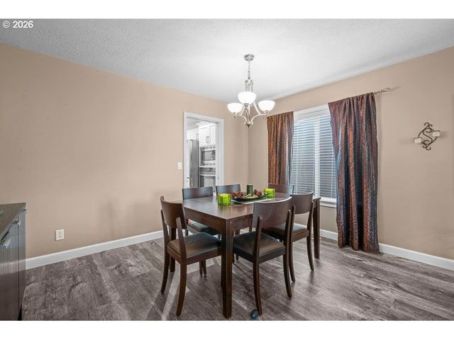 715 SHADOWWOOD Loop, Keizer, OR 97303