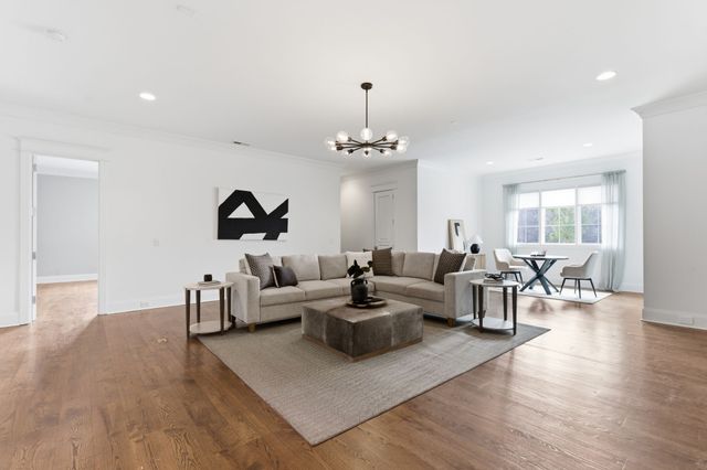 2803 Hemingway Dr, Nashville, TN 37215