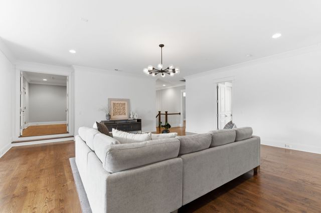 2803 Hemingway Dr, Nashville, TN 37215