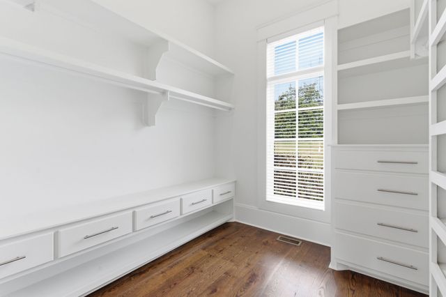 2803 Hemingway Dr, Nashville, TN 37215