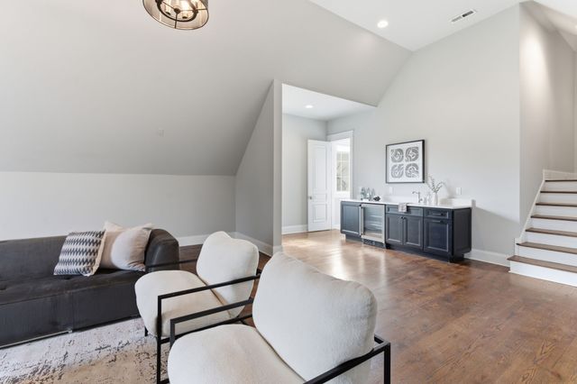 2803 Hemingway Dr, Nashville, TN 37215