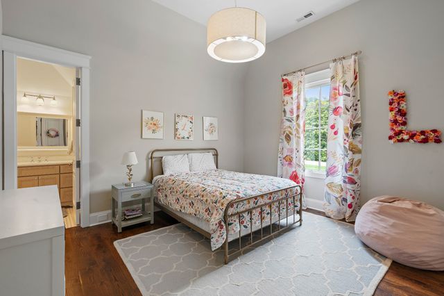 2803 Hemingway Dr, Nashville, TN 37215