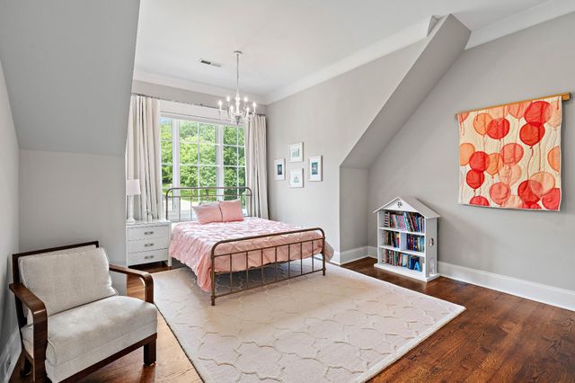 2803 Hemingway Dr, Nashville, TN 37215