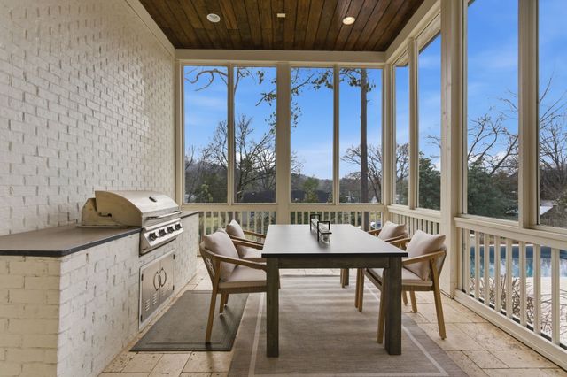 2803 Hemingway Dr, Nashville, TN 37215