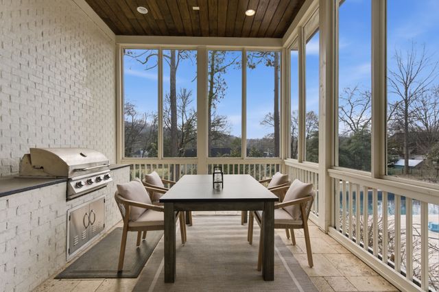 2803 Hemingway Dr, Nashville, TN 37215