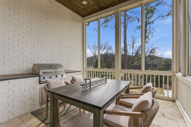 2803 Hemingway Dr, Nashville, TN 37215