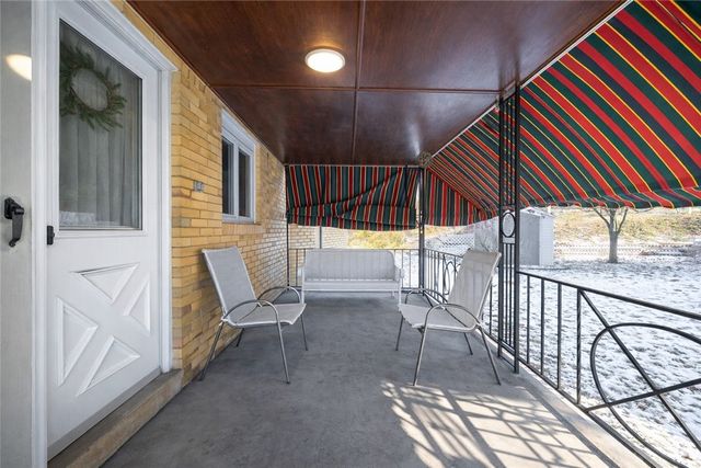 158 Bost Dr, West Mifflin, PA 15122