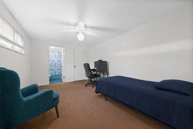 158 Bost Dr, West Mifflin, PA 15122