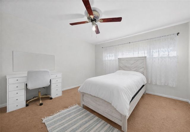 158 Bost Dr, West Mifflin, PA 15122