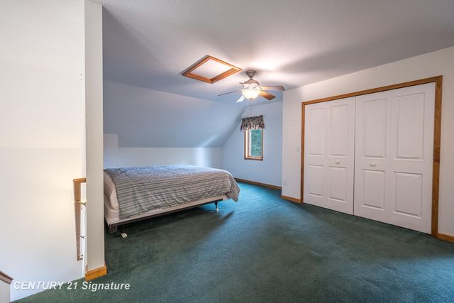 1724 Middle Point Drive, Alger, MI 48610