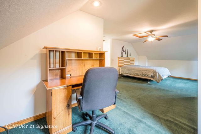1724 Middle Point Drive, Alger, MI 48610