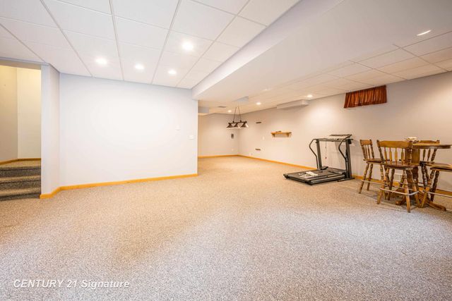 1724 Middle Point Drive, Alger, MI 48610