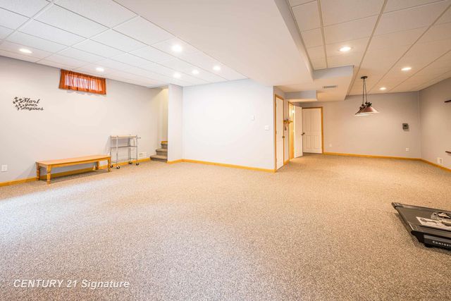 1724 Middle Point Drive, Alger, MI 48610