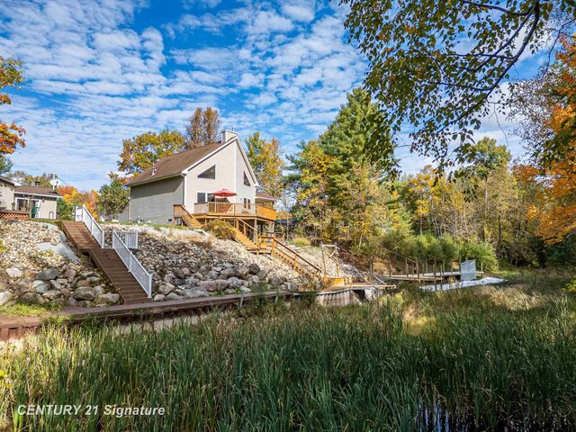 1724 Middle Point Drive, Alger, MI 48610